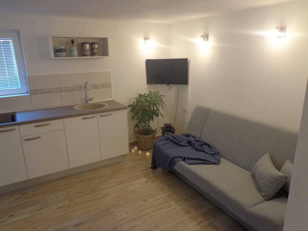 Apartment Ban 希贝尼克 外观 照片