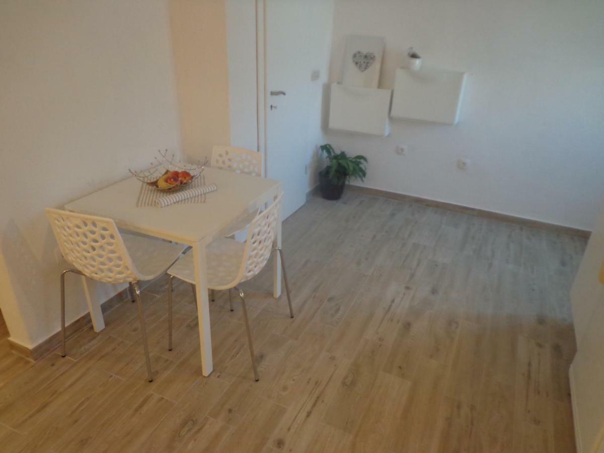 Apartment Ban 希贝尼克 外观 照片